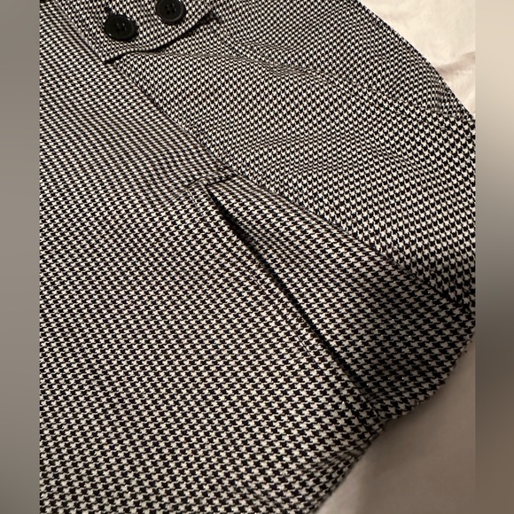Black and white herringbone pattern pant. - Picture 5 of 5